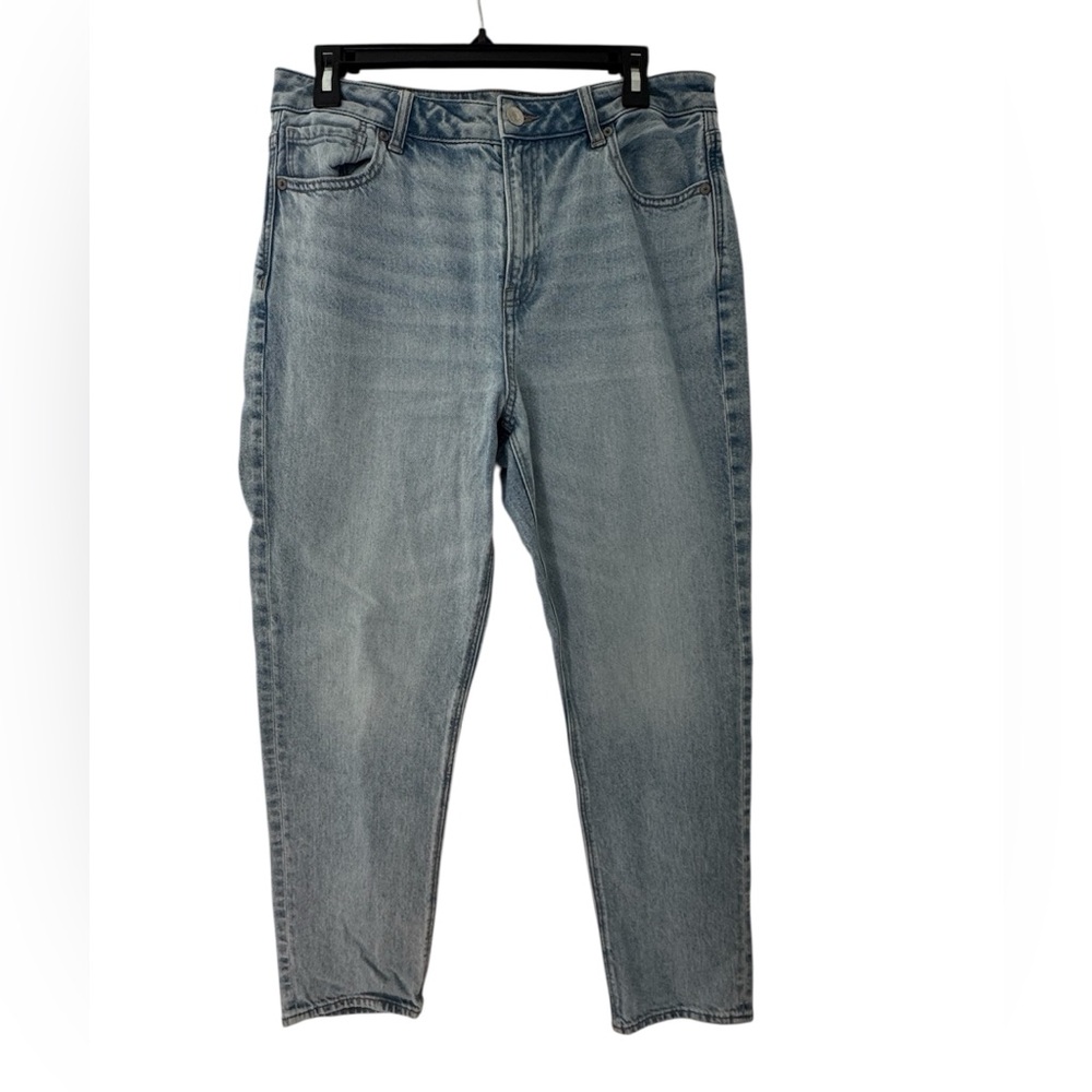 American Eagle Outfitters Mom Jeans